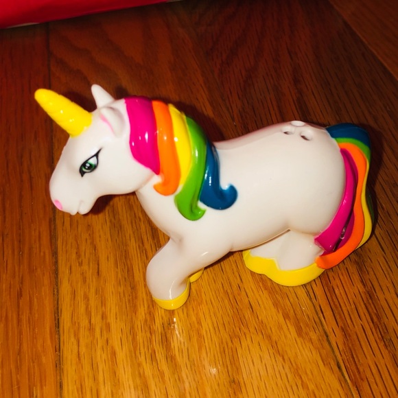 Unicorn Sprinkle Shaker - Picture 3 of 5